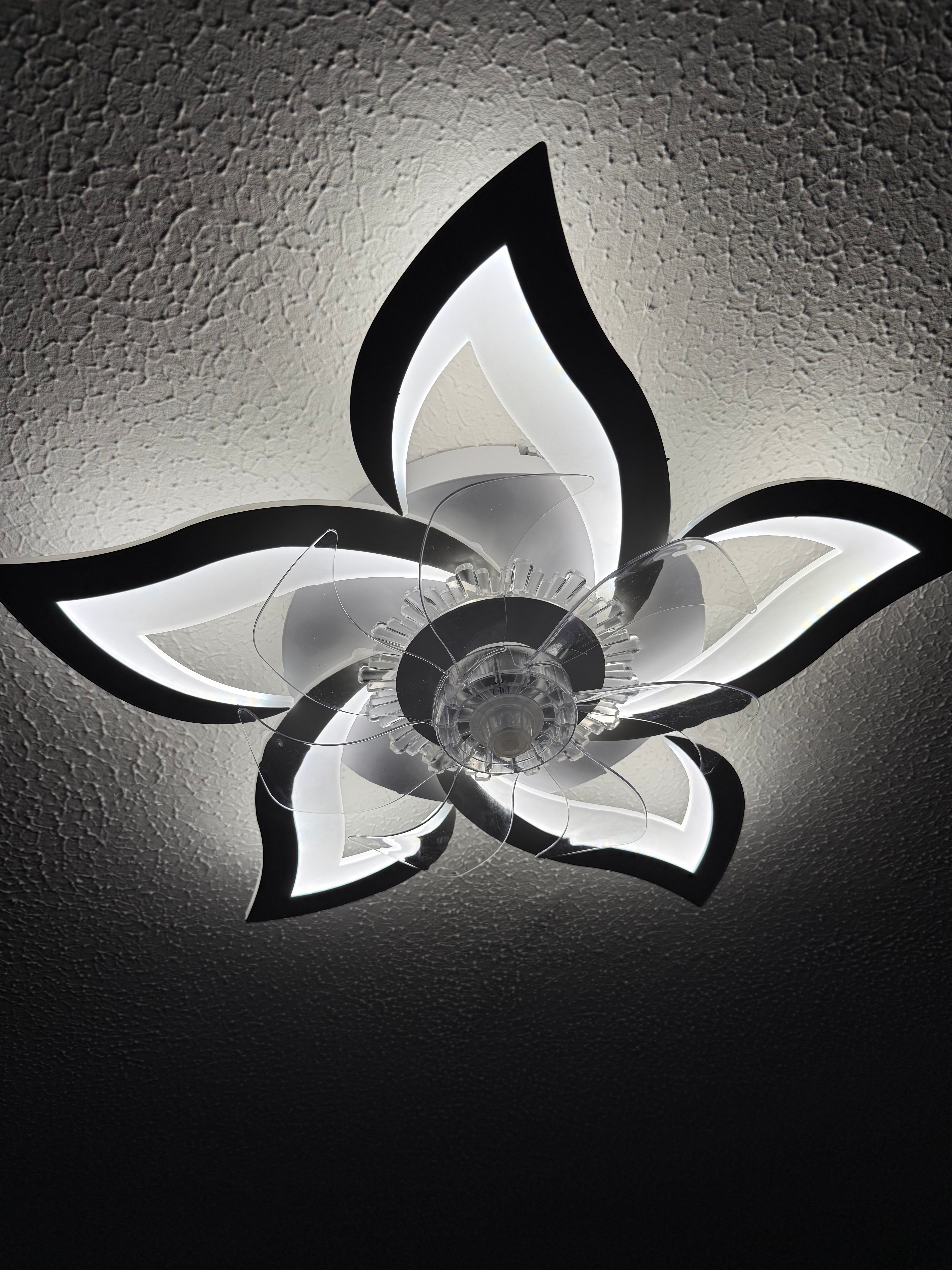 Decorative garden lighting